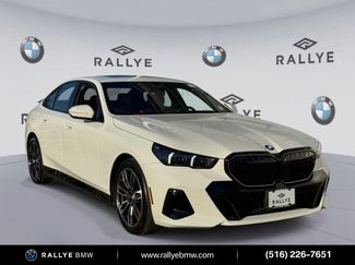 New 2026 BMW 530i xDrive w/ M Sport Package video 1