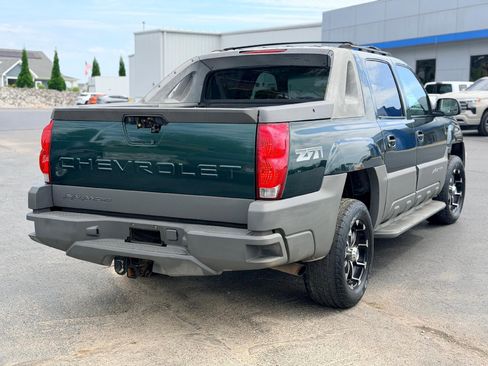 Used 2002 Chevrolet Avalanche 4x4 w/ Off-Road Suspension Pkg image 5