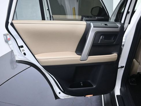 Used 2019 Toyota 4Runner SR5 Premium AWD/4WD image 16