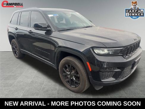 Used 2024 Jeep Grand Cherokee Altitude image 7