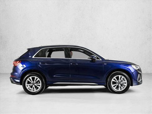 Certified 2025 Audi Q3 2.0T Premium Plus w/ Premium Plus Package image 4