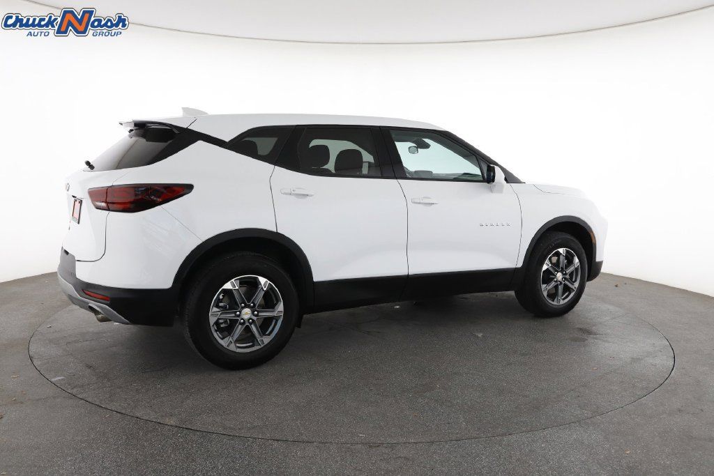 Certified 2026 Chevrolet Blazer LT FWD image 13