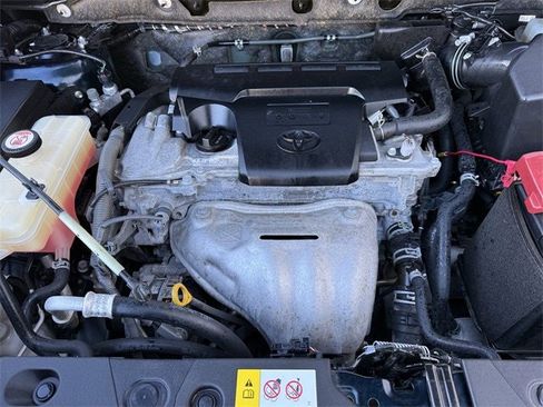 Used 2018 Toyota RAV4 LE image 30