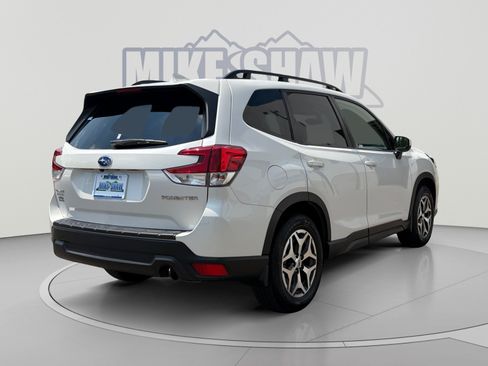 Certified 2023 Subaru Forester Premium AWD/4WD image 5