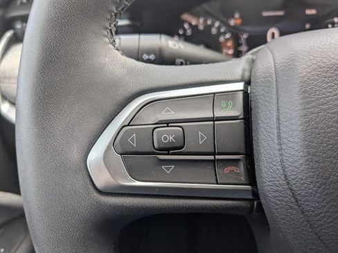 Used 2024 Jeep Compass Latitude AWD/4WD image 20