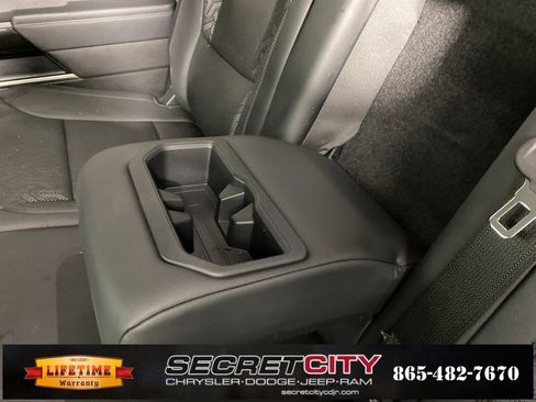 Used 2024 Toyota Tundra Limited image 30