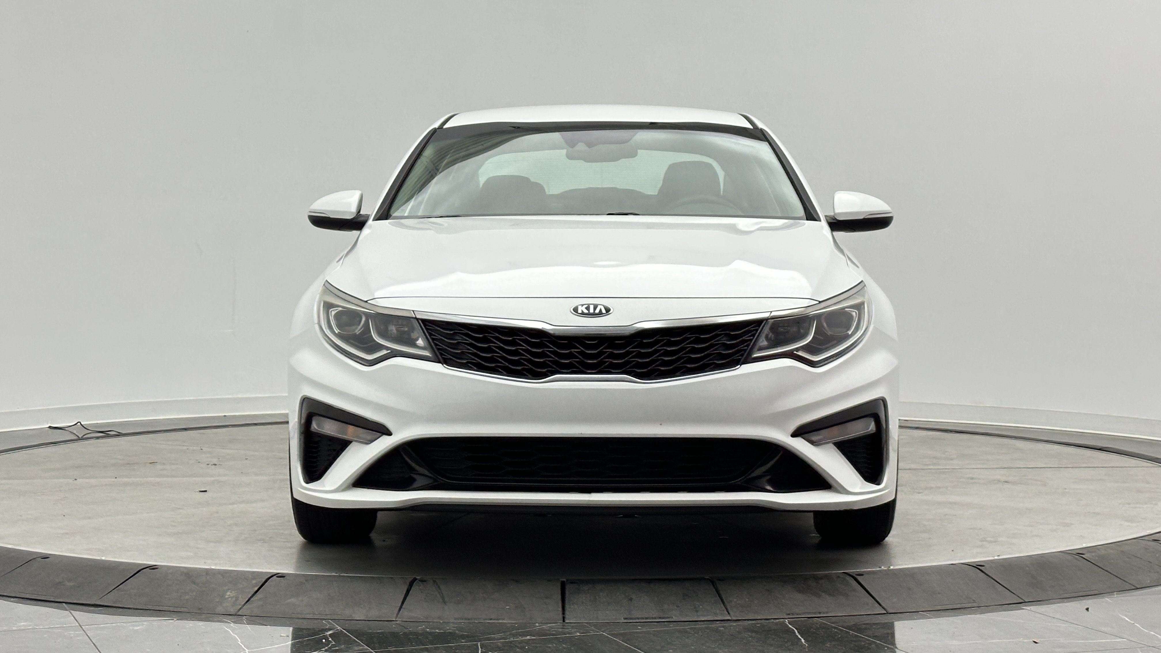 Used 2020 Kia Optima LX FWD image 2
