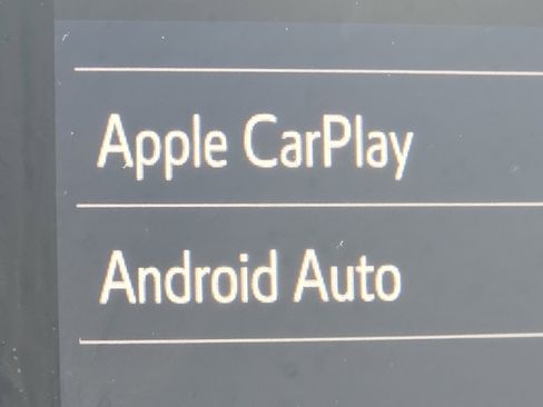 Used 2020 Toyota Highlander XLE image 4