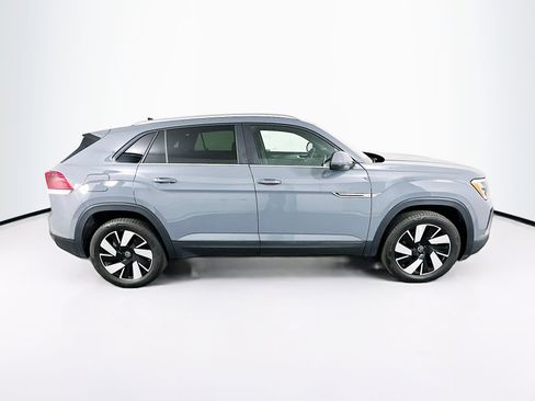 Used 2025 Volkswagen Atlas Cross Sport SE FWD image 10