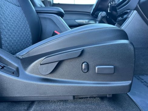 Used 2015 Chevrolet Colorado Z71 image 21