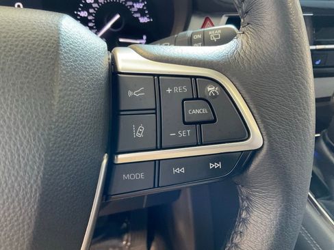 Used 2021 Toyota Sienna XLE FWD image 13