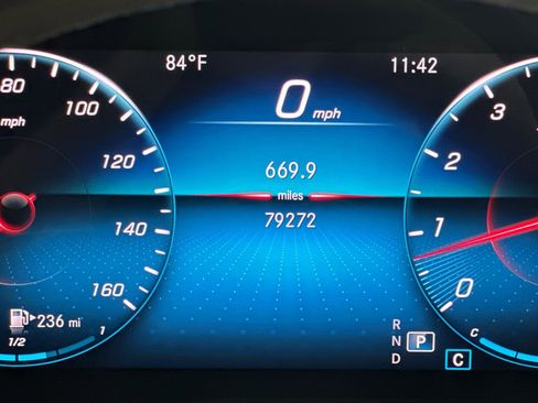 Used 2020 Mercedes-Benz GLE 350 4MATIC image 28