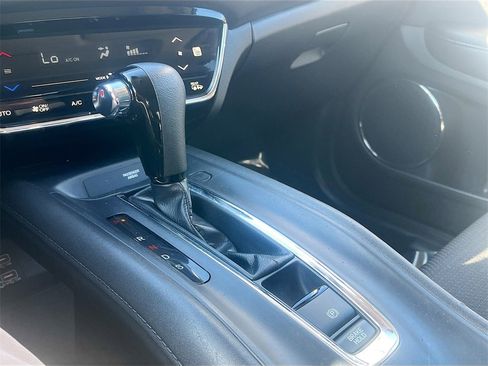 Used 2022 Honda HR-V EX image 16