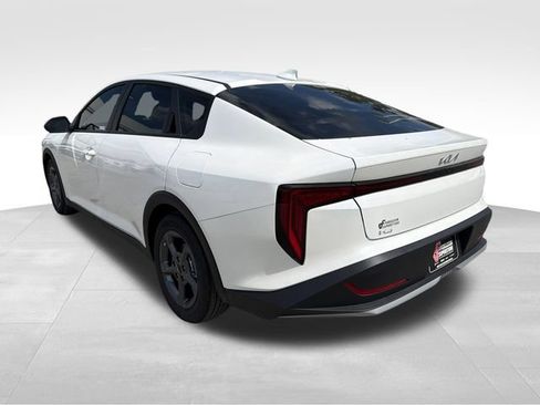 New 2026 Kia K4 FWD image 5