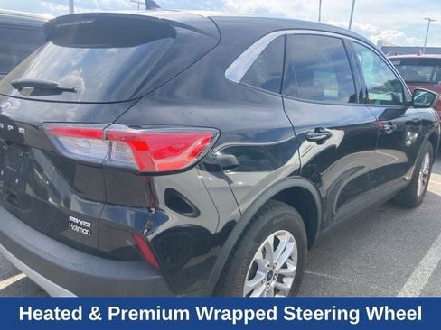 Used 2022 Ford Escape SE w/ Cold Weather Package image 7
