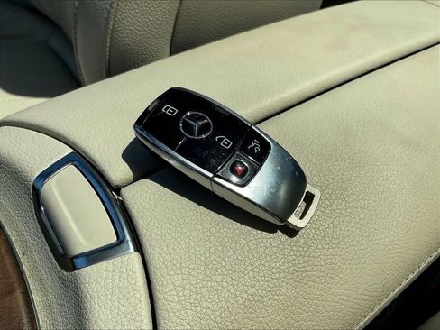 Used 2022 Mercedes-Benz E 350 Sedan image 33