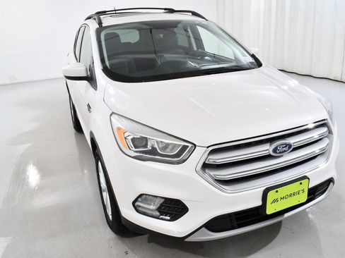 Used 2018 Ford Escape SEL image 4