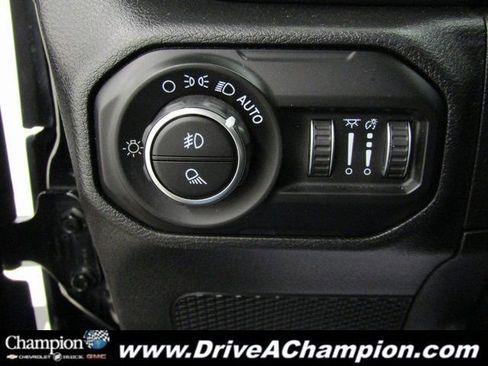 Used 2021 Jeep Gladiator Overland w/ Popular Equipment Package image 25