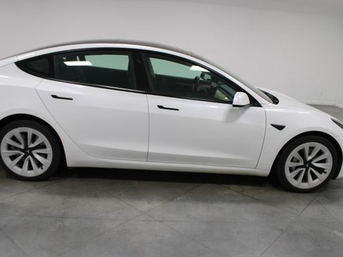 Used 2023 Tesla Model 3 Standard Range RWD image 11