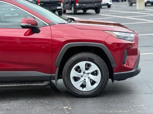 Used 2025 Toyota RAV4 LE AWD/4WD image 10
