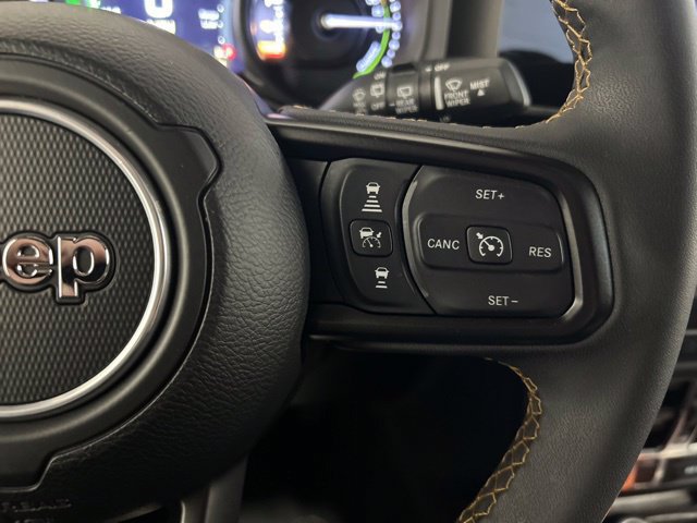 Used 2024 Jeep Wrangler Unlimited AWD/4WD image 25