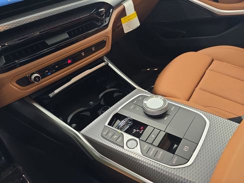 New 2026 BMW 330i xDrive Sedan w/ M Sport Package AWD/4WD image 19
