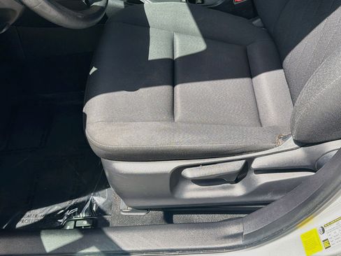 Used 2023 Toyota Corolla LE FWD image 17