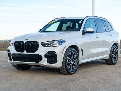 Used 2023 BMW X5 xDrive40i w/ M Sport Package image 3
