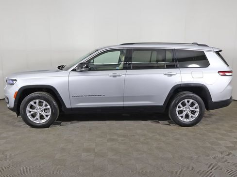 Used 2023 Jeep Grand Cherokee L Limited AWD/4WD image 20