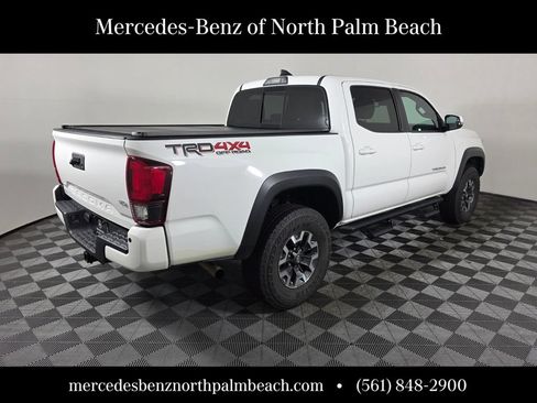 Used 2019 Toyota Tacoma TRD Off-Road AWD/4WD image 6