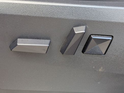Used 2025 Tesla Cybertruck AWD Crew Cab image 16