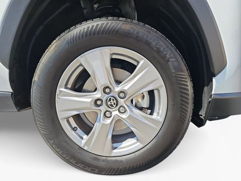 Certified 2025 Toyota RAV4 XLE FWD image 21
