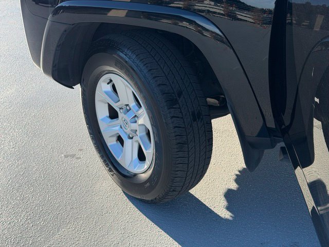 Used 2023 Toyota 4Runner SR5 Premium w/ Moonroof Package AWD/4WD image 29