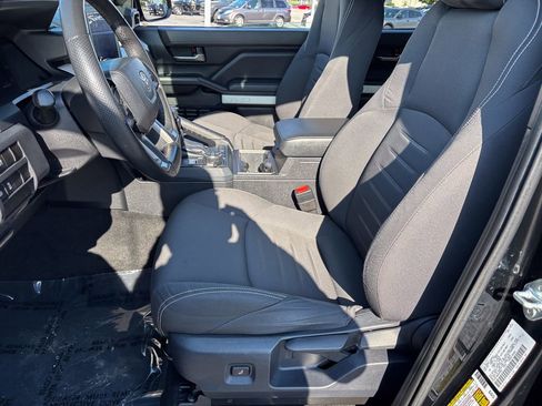Used 2024 Toyota Tacoma TRD Off-Road AWD/4WD image 18
