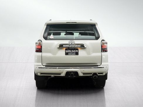Used 2022 Toyota 4Runner Limited AWD/4WD image 4
