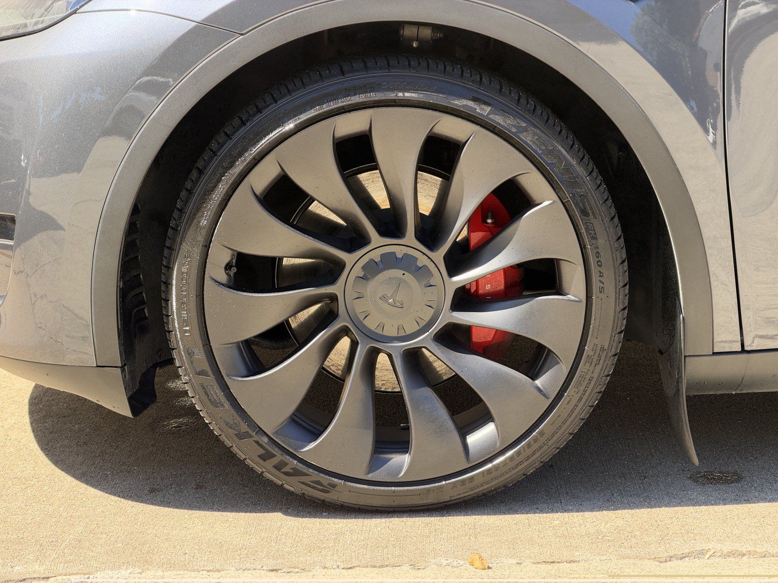 Used 2023 Tesla Model Y Performance AWD/4WD image 10