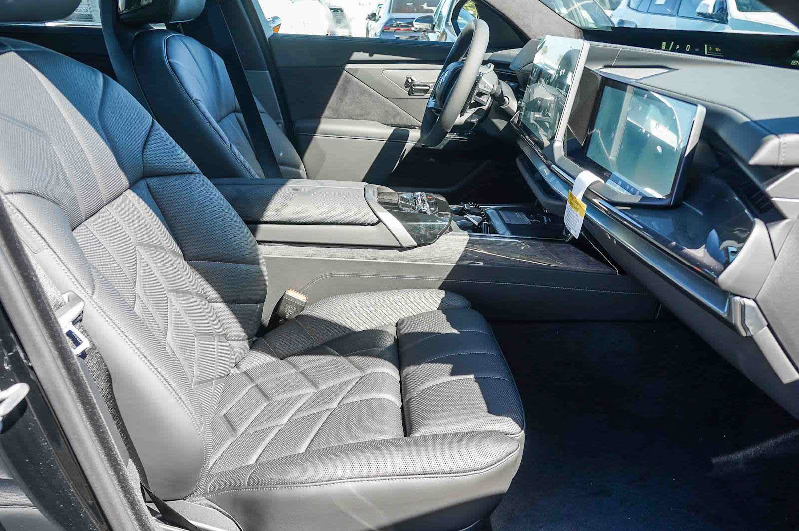 New 2027 BMW 740i RWD image 19