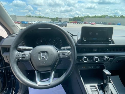 Used 2024 Honda CR-V EX image 15