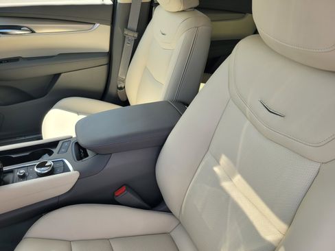 New 2026 Cadillac XT5 Premium Luxury w/ Driver Assist Package FWD image 8