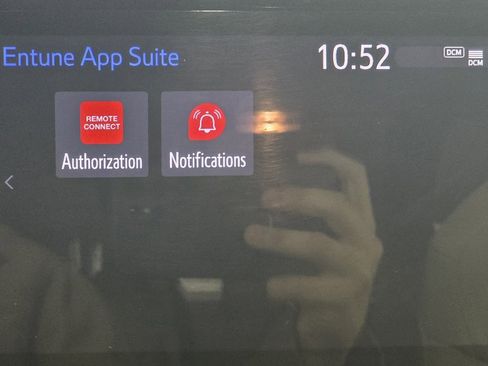 Used 2021 Toyota Sienna Limited image 31