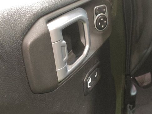 Used 2020 Jeep Wrangler Unlimited Sport image 27