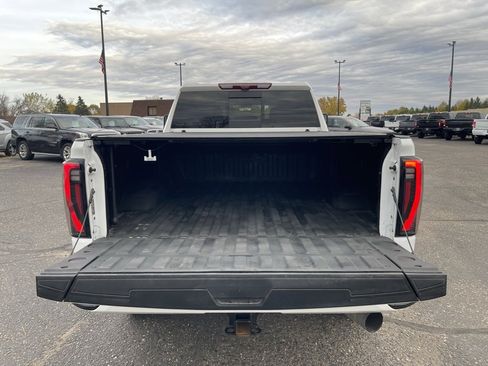 Used 2024 GMC Sierra 2500 AT4 w/ AT4 Premium Plus Package image 7