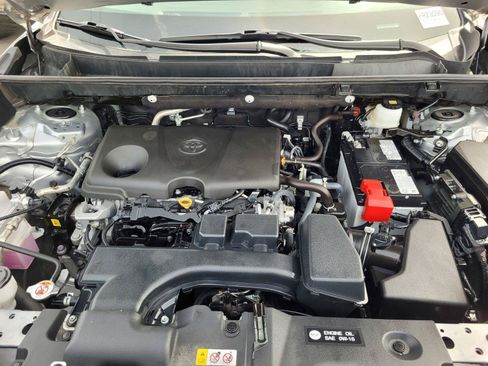Used 2025 Toyota RAV4 XLE FWD image 36