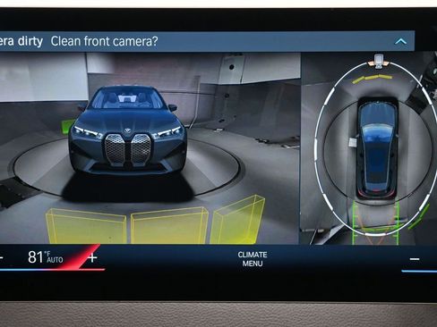 Used 2023 BMW iX xDrive50 w/ Sport Package image 16