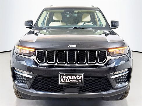 Used 2022 Jeep Grand Cherokee Limited image 2