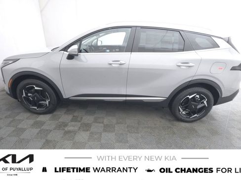 New 2026 Kia Sportage EX image 8