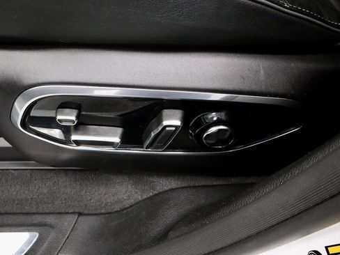 Used 2022 Jeep Grand Cherokee Overland w/ Luxury Tech Group IV image 27