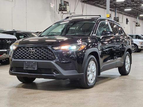 Used 2023 Toyota Corolla Cross LE image 5