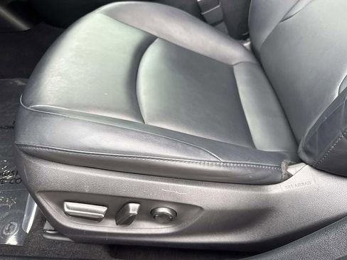 Used 2022 Toyota Prius image 27