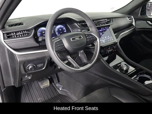 Used 2023 Jeep Grand Cherokee Altitude AWD/4WD image 25